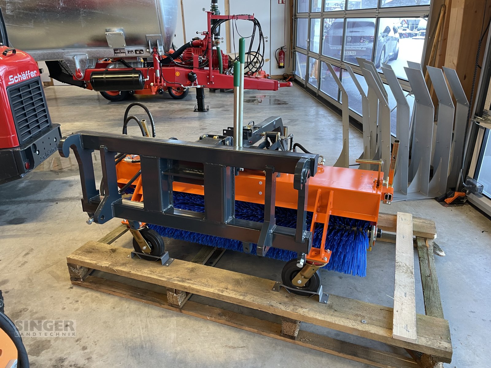 Kehrmaschine des Typs Tuchel Eco Pro 150, Neumaschine in Biessenhofen (Bild 3)