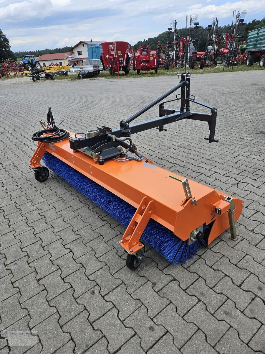 Kehrmaschine des Typs Tuchel ECO PRO 230, Gebrauchtmaschine in Erlbach (Bild 2)