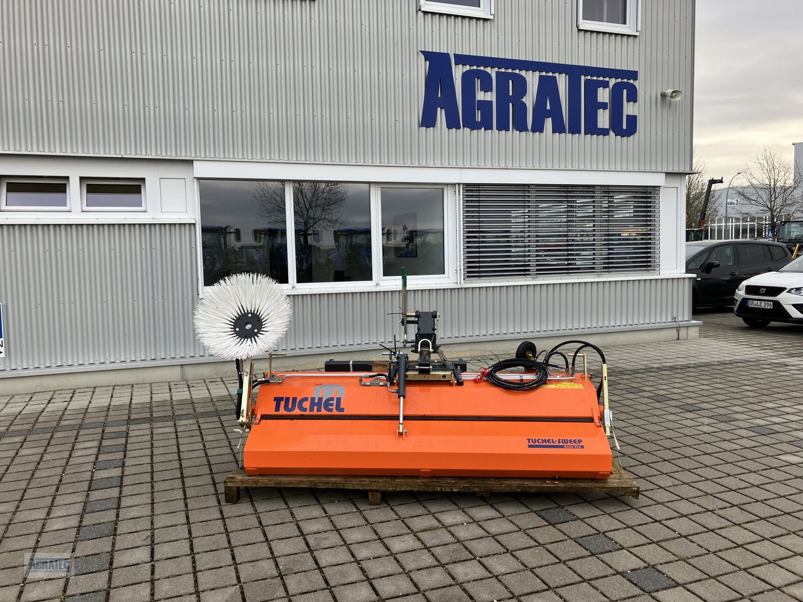 Kehrmaschine des Typs Tuchel Eco Pro 230, Neumaschine in Salching bei Straubing (Bild 1)