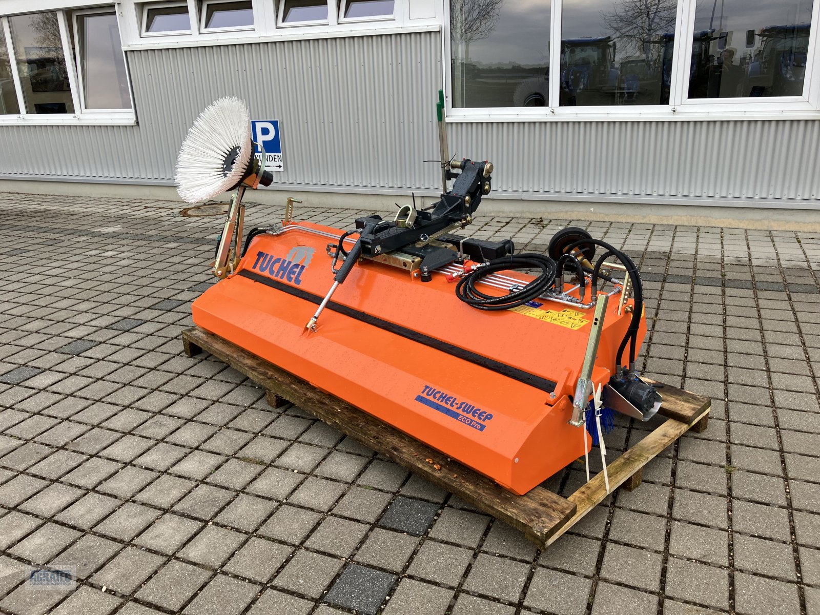 Kehrmaschine des Typs Tuchel Eco Pro 230, Neumaschine in Salching bei Straubing (Bild 3)