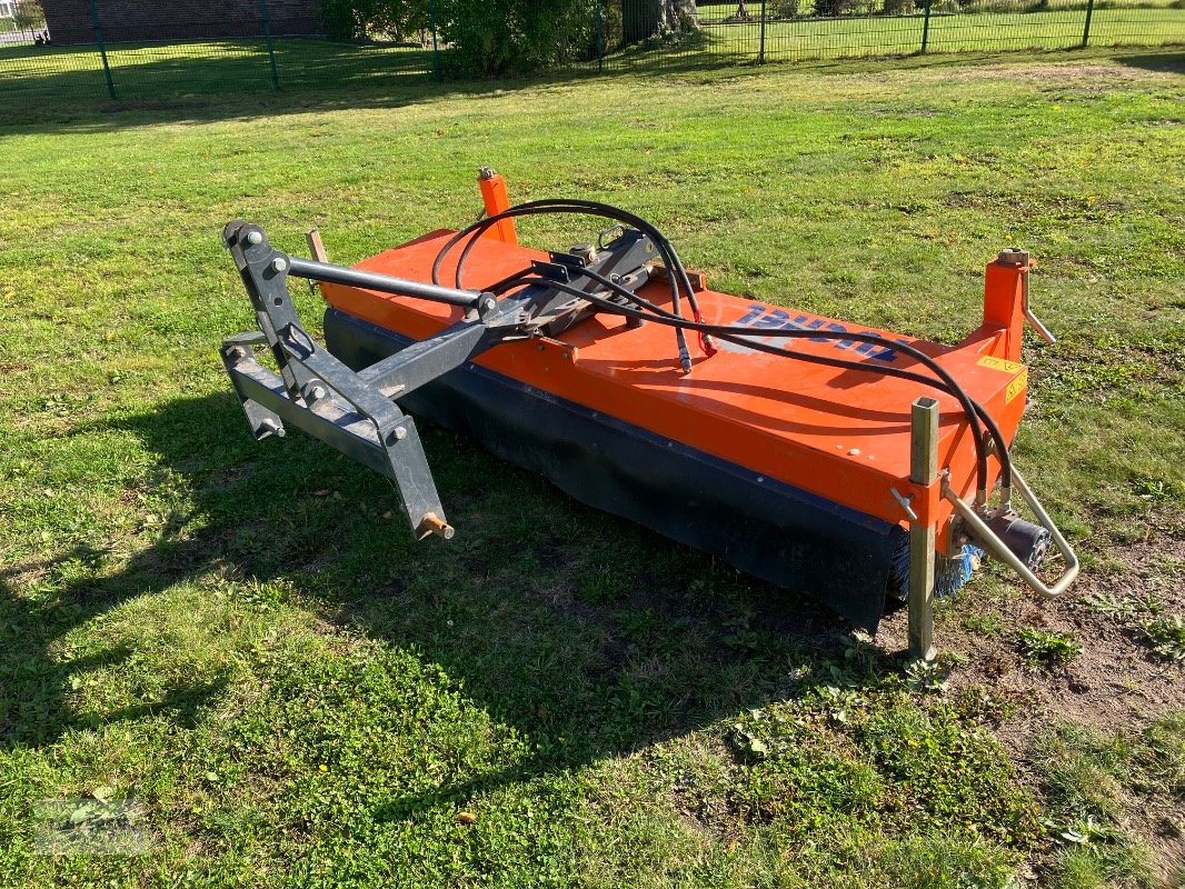 Kehrmaschine des Typs Tuchel EKM 230 HD 520, Gebrauchtmaschine in Aurich (Bild 3)