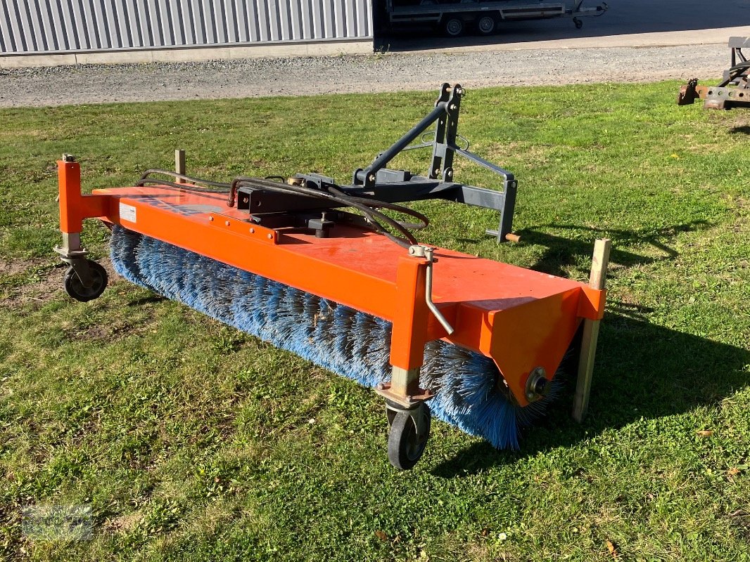 Kehrmaschine des Typs Tuchel EKM 230 HD 520, Gebrauchtmaschine in Aurich (Bild 5)