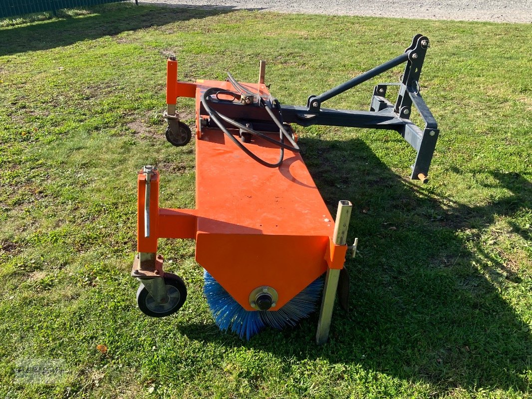 Kehrmaschine des Typs Tuchel EKM 230 HD 520, Gebrauchtmaschine in Aurich (Bild 7)