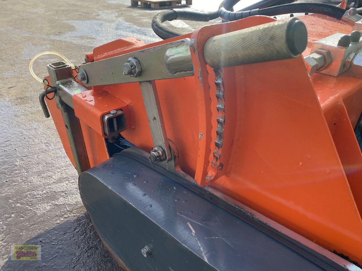 Kehrmaschine des Typs Tuchel Kompakt 150/520HD, Gebrauchtmaschine in Kötschach (Bild 9)