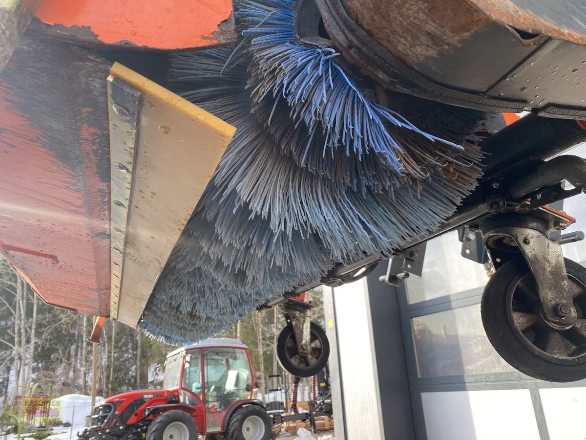 Kehrmaschine des Typs Tuchel Kompakt 150/520HD, Gebrauchtmaschine in Kötschach (Bild 14)