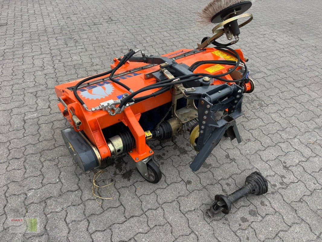 Kehrmaschine des Typs Tuchel Kompakt 520, Gebrauchtmaschine in Risum-Lindholm (Bild 5)