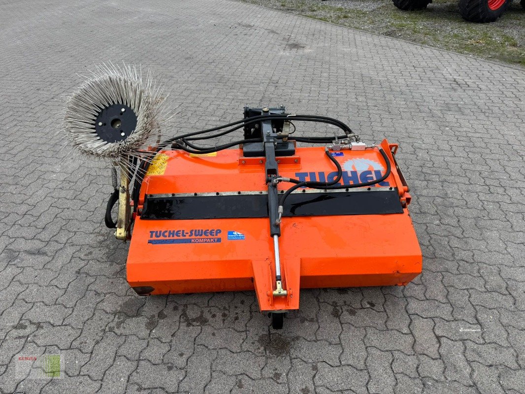 Kehrmaschine des Typs Tuchel Kompakt 520, Gebrauchtmaschine in Risum-Lindholm (Bild 2)