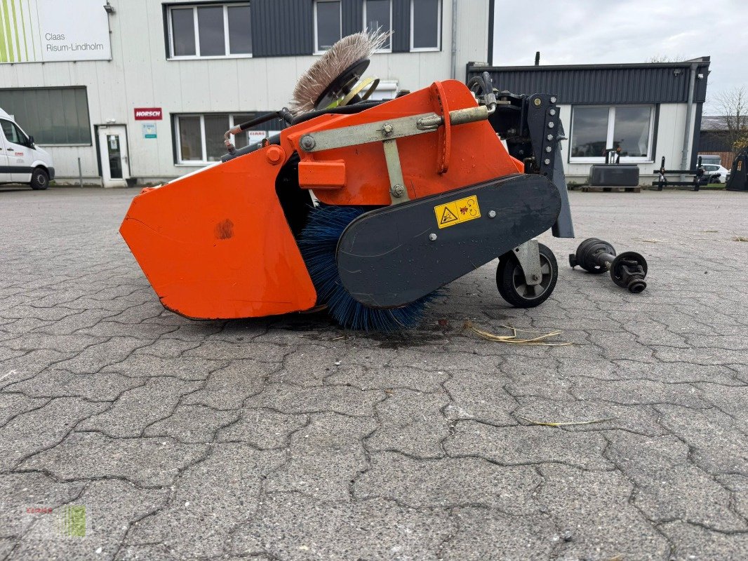 Kehrmaschine des Typs Tuchel Kompakt 520, Gebrauchtmaschine in Risum-Lindholm (Bild 3)