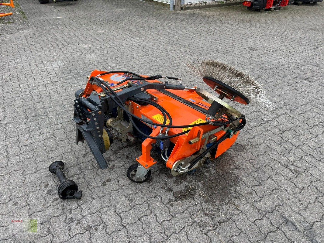 Kehrmaschine des Typs Tuchel Kompakt 520, Gebrauchtmaschine in Risum-Lindholm (Bild 9)