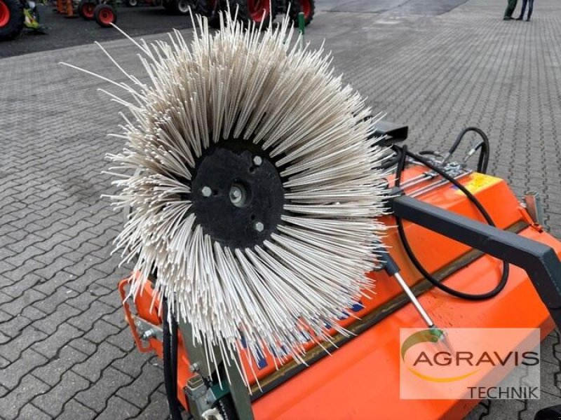 Kehrmaschine от тип Tuchel PLUS 590, Gebrauchtmaschine в Meppen (Снимка 7)