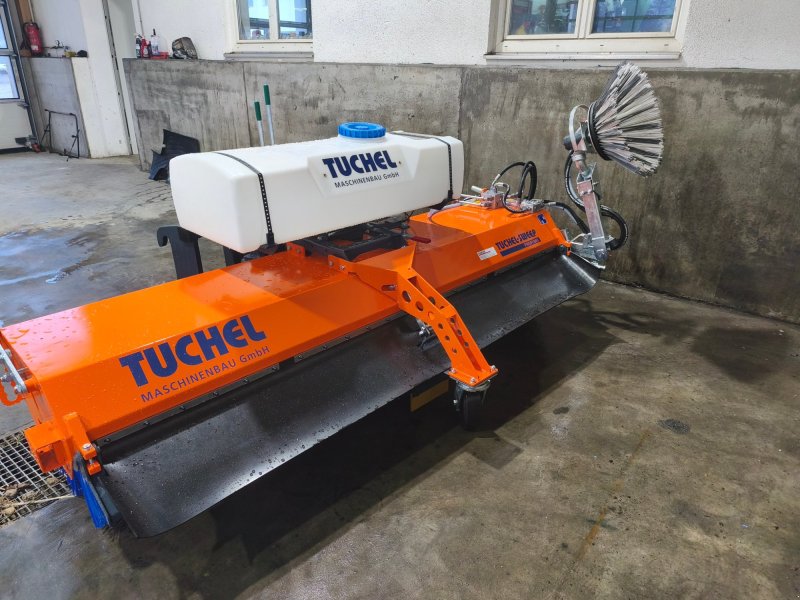 Kehrmaschine des Typs Tuchel Profi 660, Neumaschine in Simbach am Inn (Bild 1)