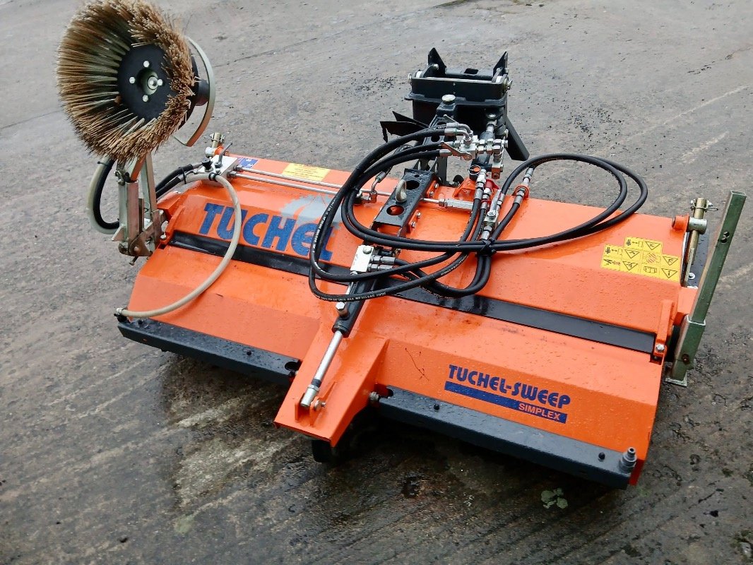 Kehrmaschine от тип Tuchel Simplex 400-150 mit Wassertank, Gebrauchtmaschine в Liebenwalde (Снимка 7)