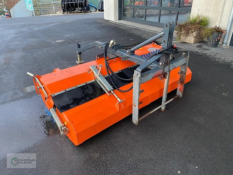 Kehrmaschine van het type Tuchel Tuchel Plus 560 - 200 Kehrmaschine 2,0m Front / Heck gebraucht, Gebrauchtmaschine in Rittersdorf (Foto 5)