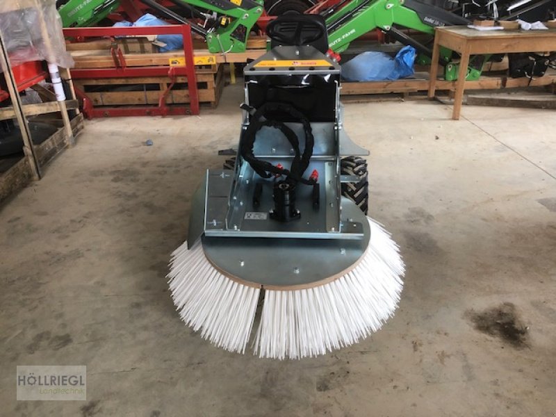 Kehrmaschine of the type Westermann Cleanmeleon 2 PRO, Neumaschine in Hohenburg (Picture 2)