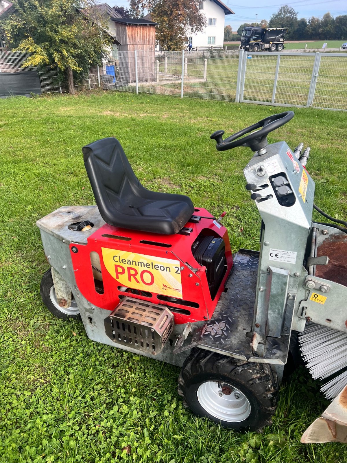 Kehrmaschine of the type Westermann Cleanmeleon 2, Gebrauchtmaschine in Hochburg-Ach (Picture 2)