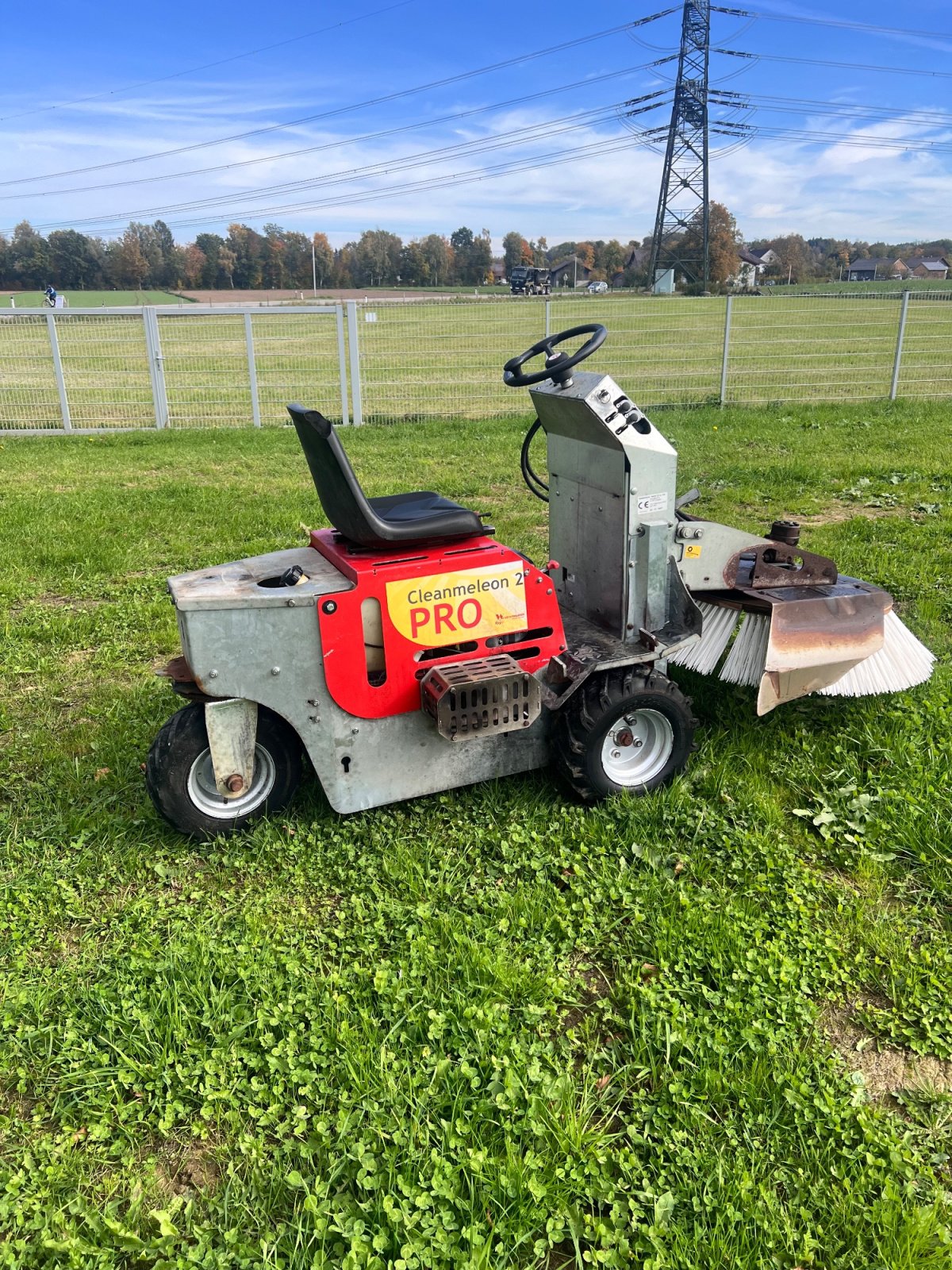 Kehrmaschine of the type Westermann Cleanmeleon 2, Gebrauchtmaschine in Hochburg-Ach (Picture 3)