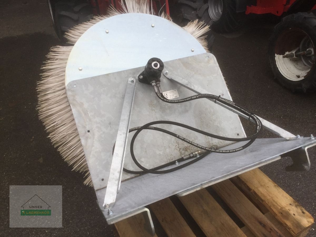 Kehrmaschine of the type Westermann Westermann Radialbesen R 1200, Neumaschine in Engerwitzdorf (Picture 1)