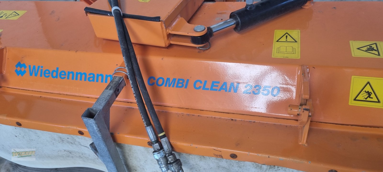 Kehrmaschine типа Wiedenmann Combi Clean 2350, Gebrauchtmaschine в Frauenneuharting (Фотография 11)