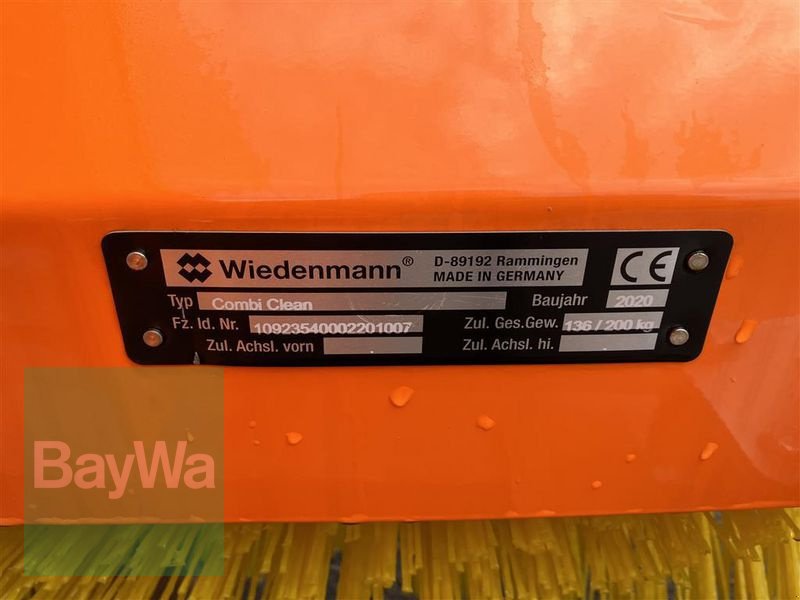 Kehrmaschine des Typs Wiedenmann Combi Clean 2354, Neumaschine in Erbach (Bild 7)