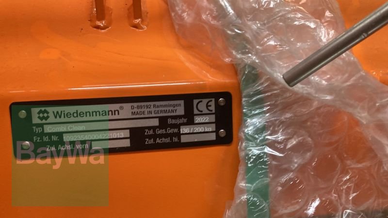 Kehrmaschine typu Wiedenmann COMBI CLEAN 2354, Gebrauchtmaschine v Obertraubling (Obrázok 5)