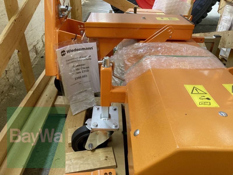 Kehrmaschine typu Wiedenmann COMBI CLEAN 2354, Gebrauchtmaschine v Obertraubling (Obrázok 3)