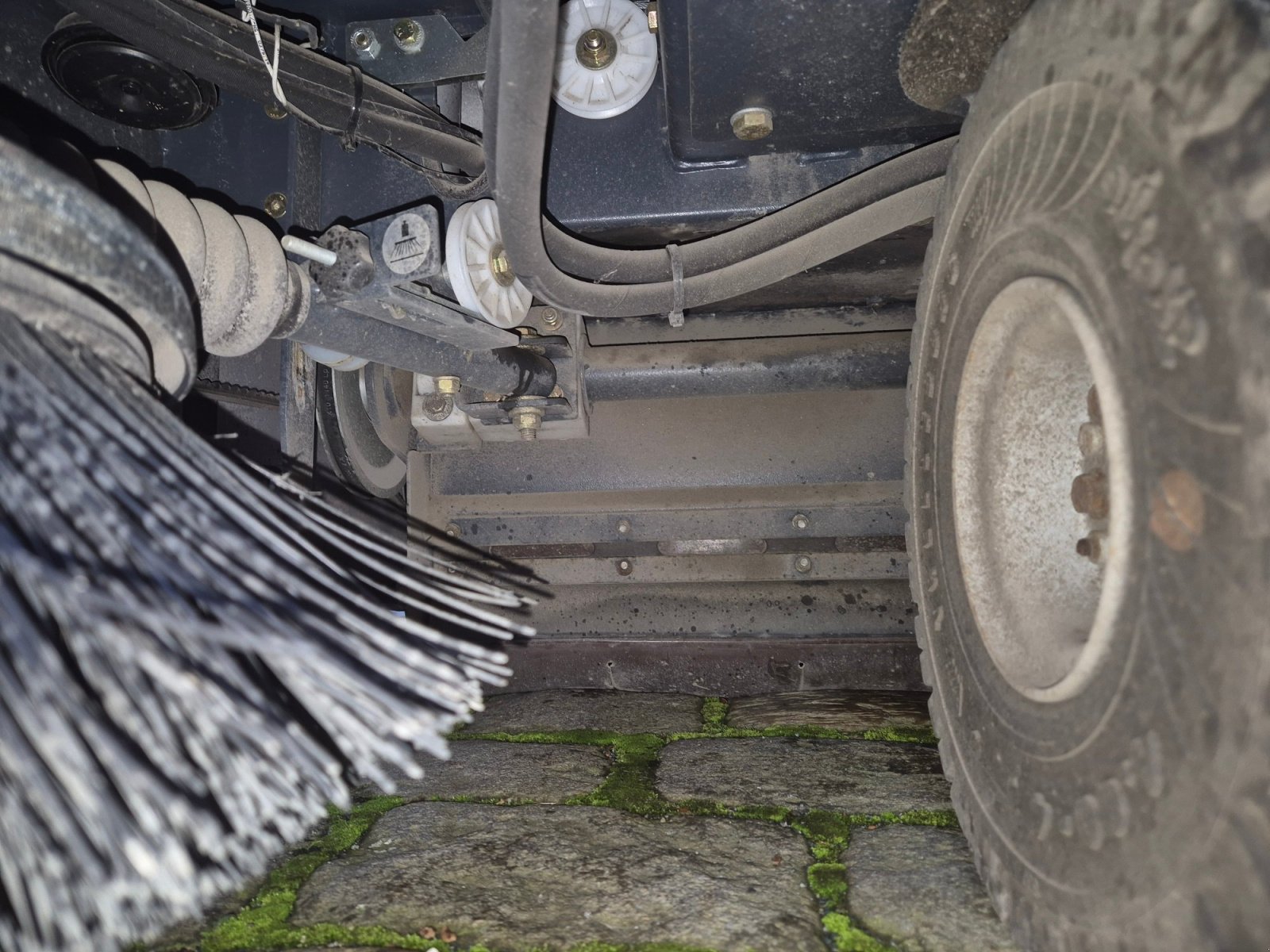 Kehrsaugmaschine des Typs Hako Sweepmaster P 980 R, Gebrauchtmaschine in Oelde (Bild 13)