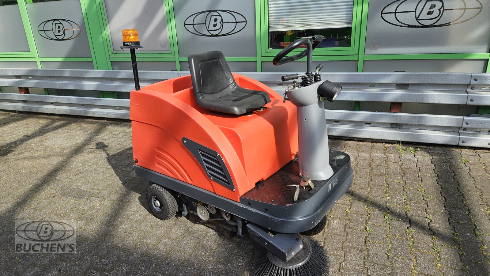 Kehrsaugmaschine typu Hako Sweepmaster P900 R, Gebrauchtmaschine v Olpe (Obrázek 11)