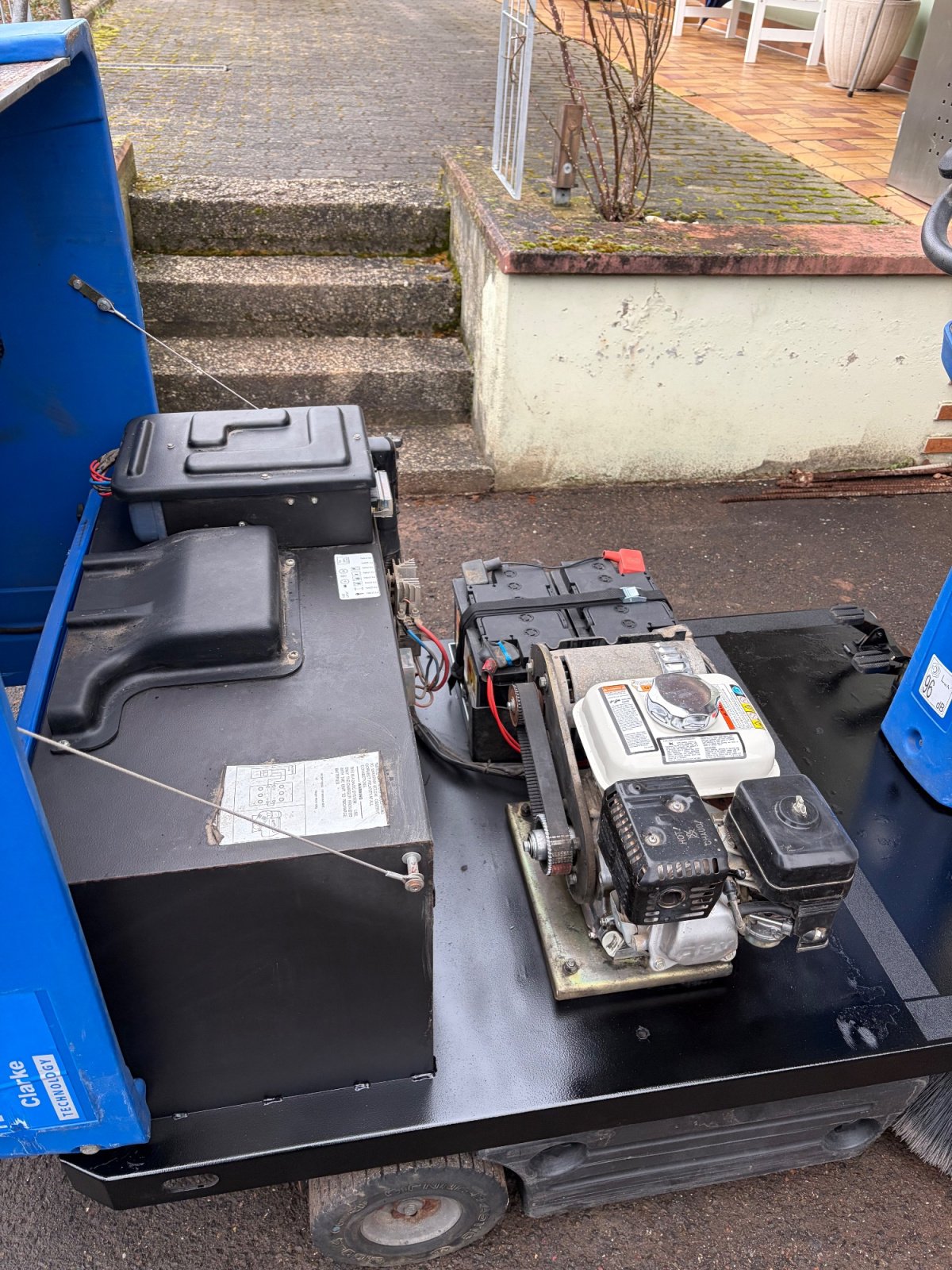 Kehrsaugmaschine от тип Nilfisk R570P, Gebrauchtmaschine в Gladbach (Снимка 9)