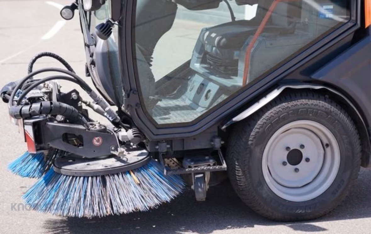 Kehrsaugmaschine des Typs Schmidt Multigo 150, Gebrauchtmaschine in Immendingen (Bild 9)