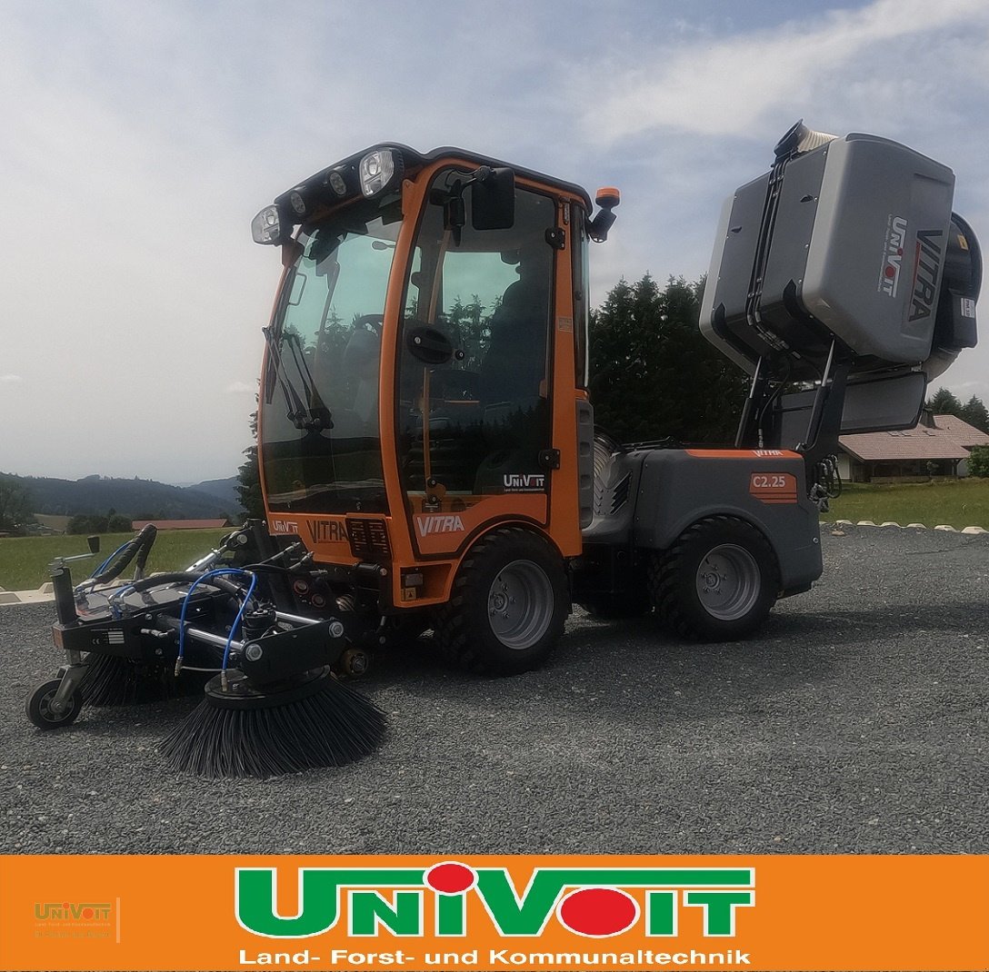Kehrsaugmaschine typu Vitra Vitra C2.25 Kehrmaschine Knicklenker, Gebrauchtmaschine v Warmensteinach (Obrázek 4)