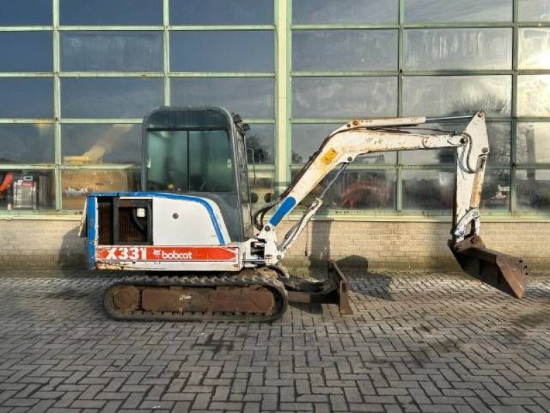 Kettenbagger du type Bobcat 331, Gebrauchtmaschine en Roosendaal (Photo 3)