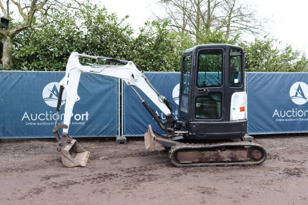 Kettenbagger of the type Bobcat E26, Gebrauchtmaschine in Antwerpen (Picture 1)