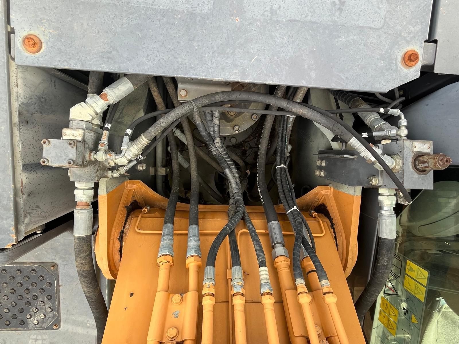 Kettenbagger of the type Case IH CX290B, Gebrauchtmaschine in Gabersdorf (Picture 9)