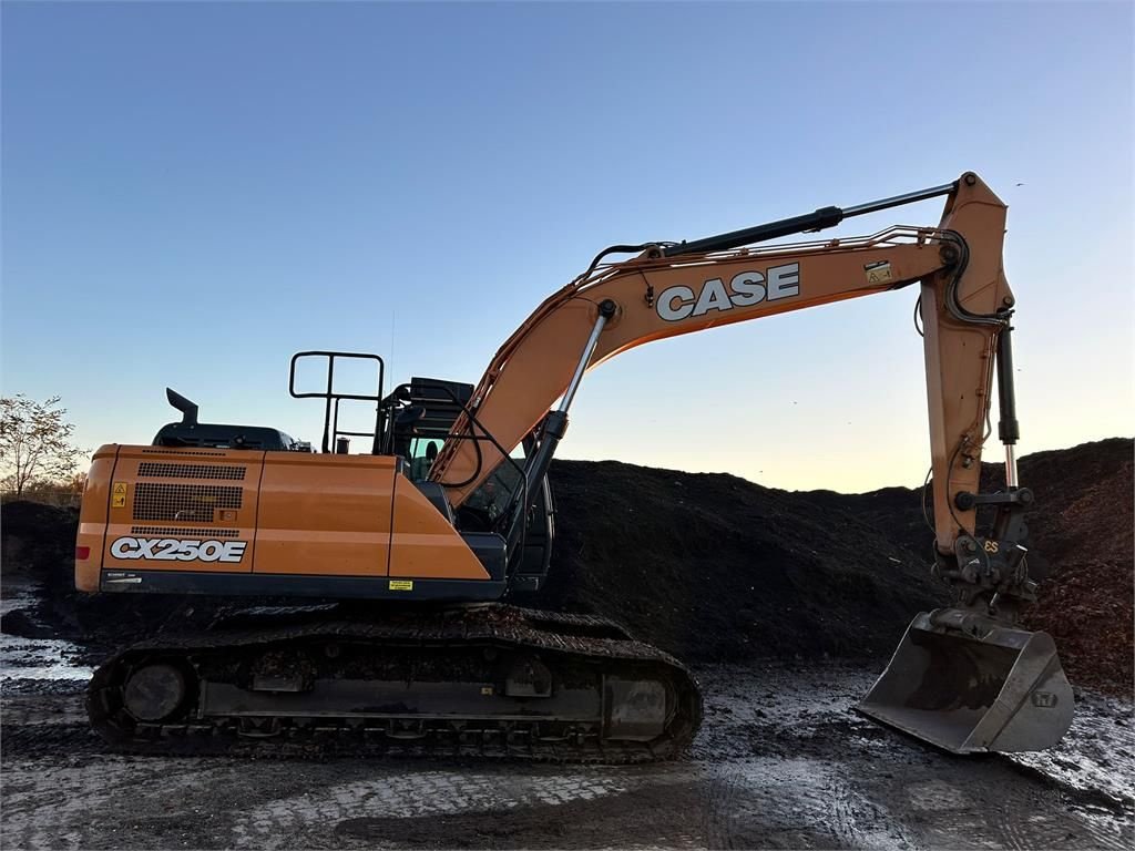 Kettenbagger tip Case Construction CX250E, Gebrauchtmaschine in Almelo (Poză 2)