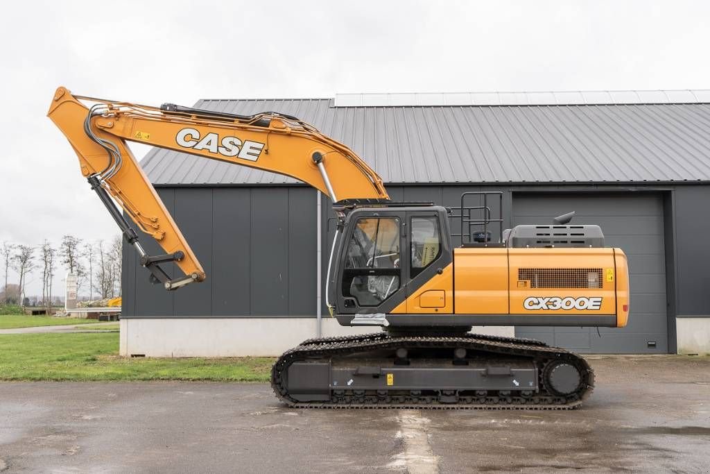 Kettenbagger des Typs Case CX 300 E, Neumaschine in Moerbeke (Bild 4)