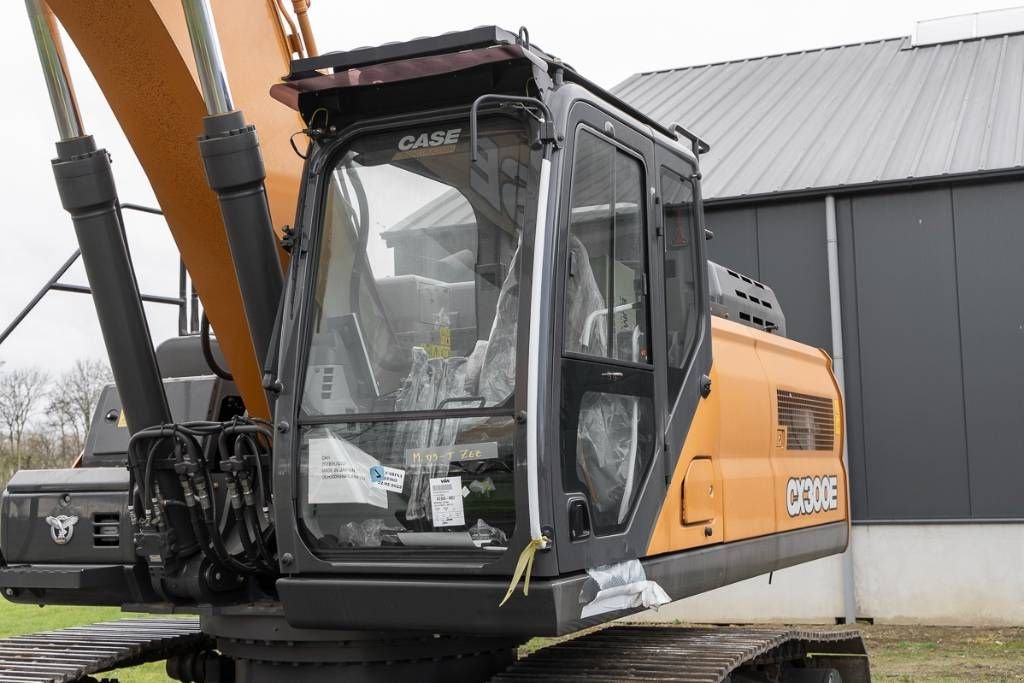 Kettenbagger des Typs Case CX 300 E, Neumaschine in Moerbeke (Bild 11)