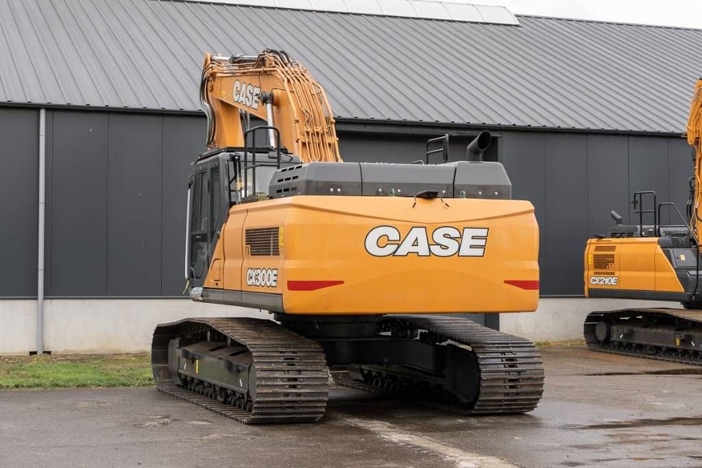 Kettenbagger des Typs Case CX 300 E, Neumaschine in Moerbeke (Bild 8)