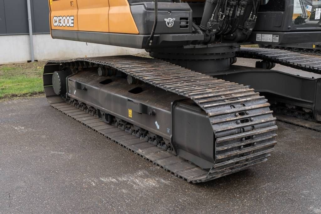 Kettenbagger des Typs Case CX 300 E, Neumaschine in Moerbeke (Bild 10)