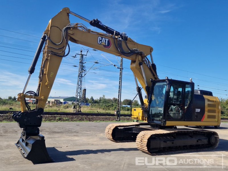 Kettenbagger des Typs CAT 320 FL, Gebrauchtmaschine in Dormagen (Bild 1)