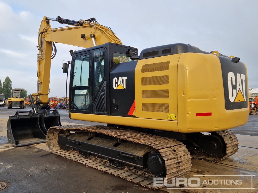 Kettenbagger typu CAT 320FL, Gebrauchtmaschine v Dormagen (Obrázek 2)