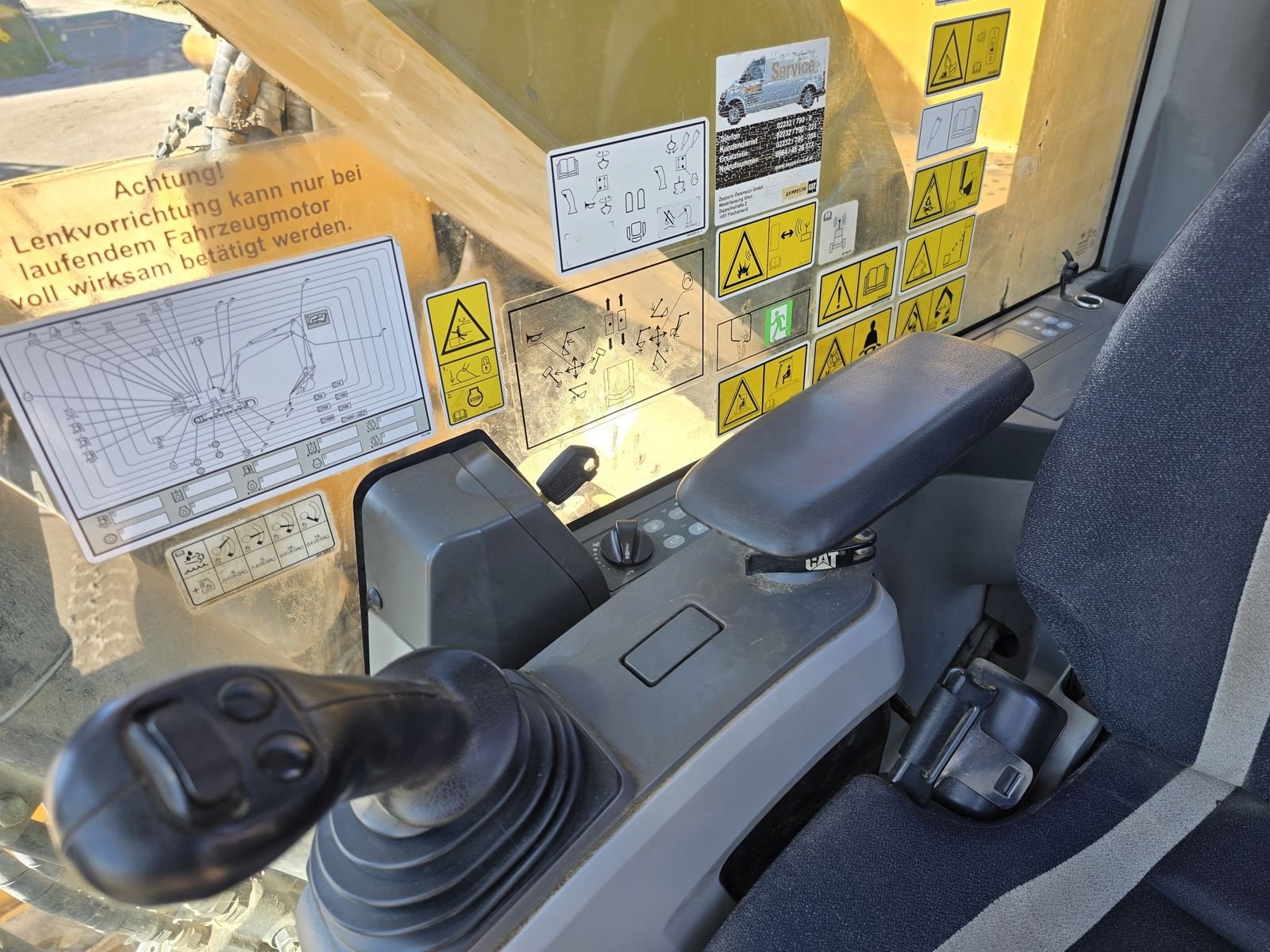 Kettenbagger типа CAT 325FLCR, Gebrauchtmaschine в Gabersdorf (Фотография 14)