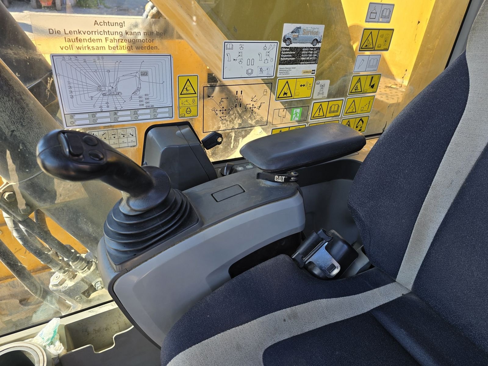 Kettenbagger типа CAT 325FLCR, Gebrauchtmaschine в Gabersdorf (Фотография 15)