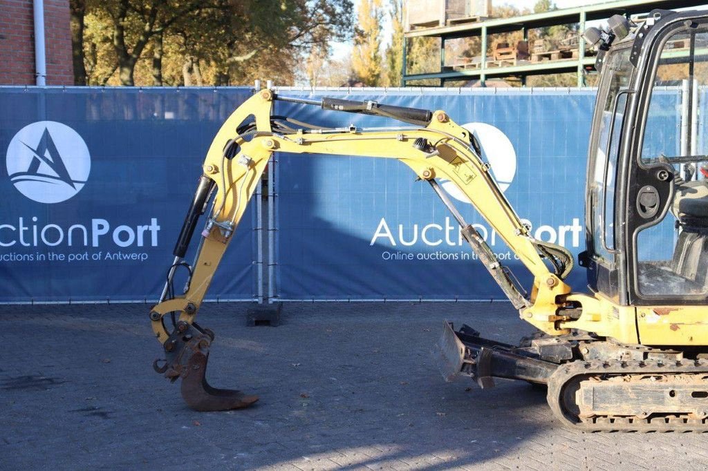 Kettenbagger от тип Caterpillar 301.7D, Gebrauchtmaschine в Antwerpen (Снимка 11)