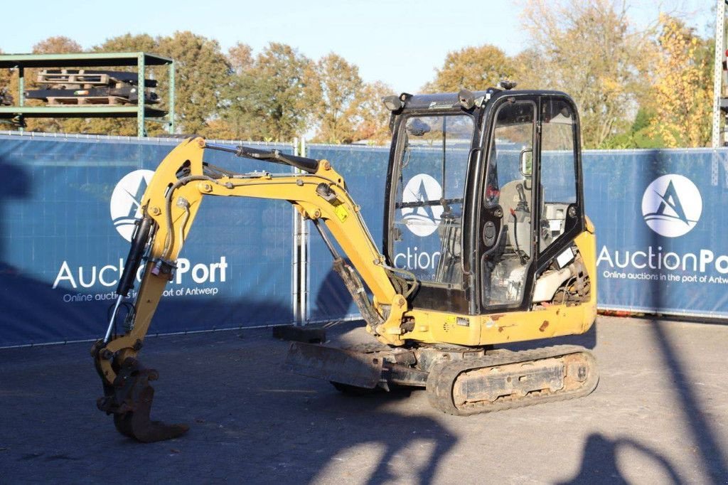 Kettenbagger от тип Caterpillar 301.7D, Gebrauchtmaschine в Antwerpen (Снимка 10)