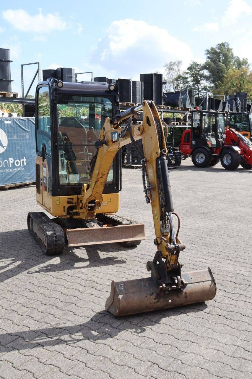 Kettenbagger от тип Caterpillar 301.8, Gebrauchtmaschine в Antwerpen (Снимка 8)