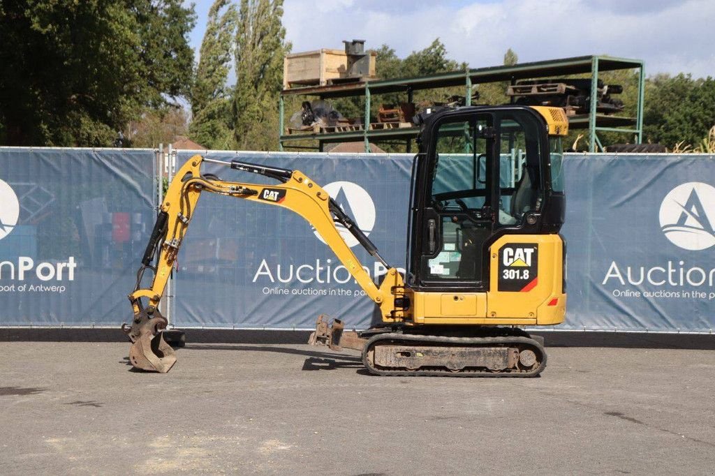Kettenbagger от тип Caterpillar 301.8, Gebrauchtmaschine в Antwerpen (Снимка 2)