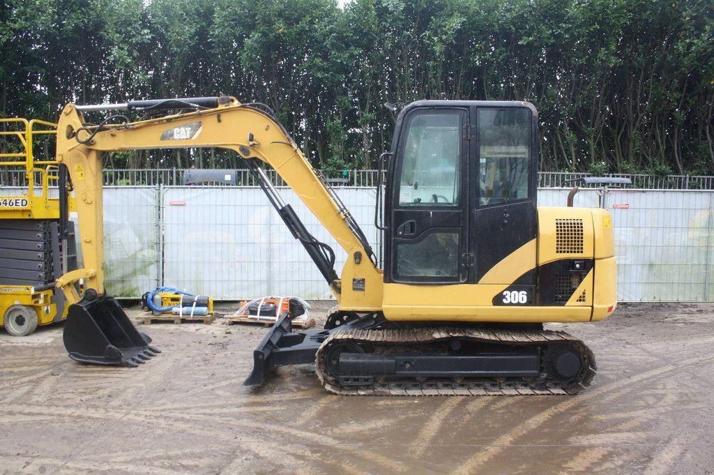 Kettenbagger del tipo Caterpillar 306, Gebrauchtmaschine In Antwerpen (Immagine 1)