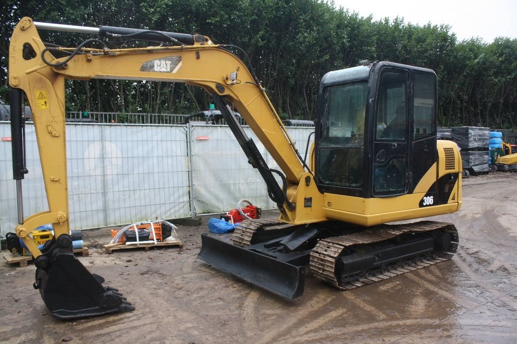 Kettenbagger del tipo Caterpillar 306, Gebrauchtmaschine In Antwerpen (Immagine 2)