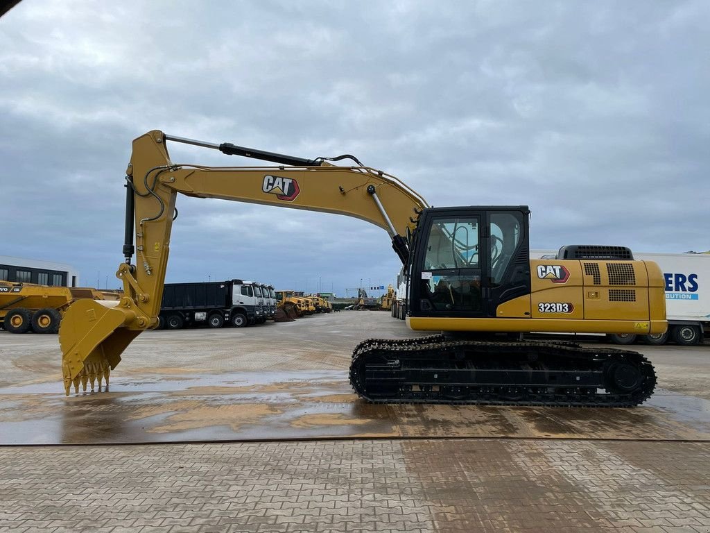 Kettenbagger vrste Caterpillar 323D3, Neumaschine v Velddriel (Slika 1)