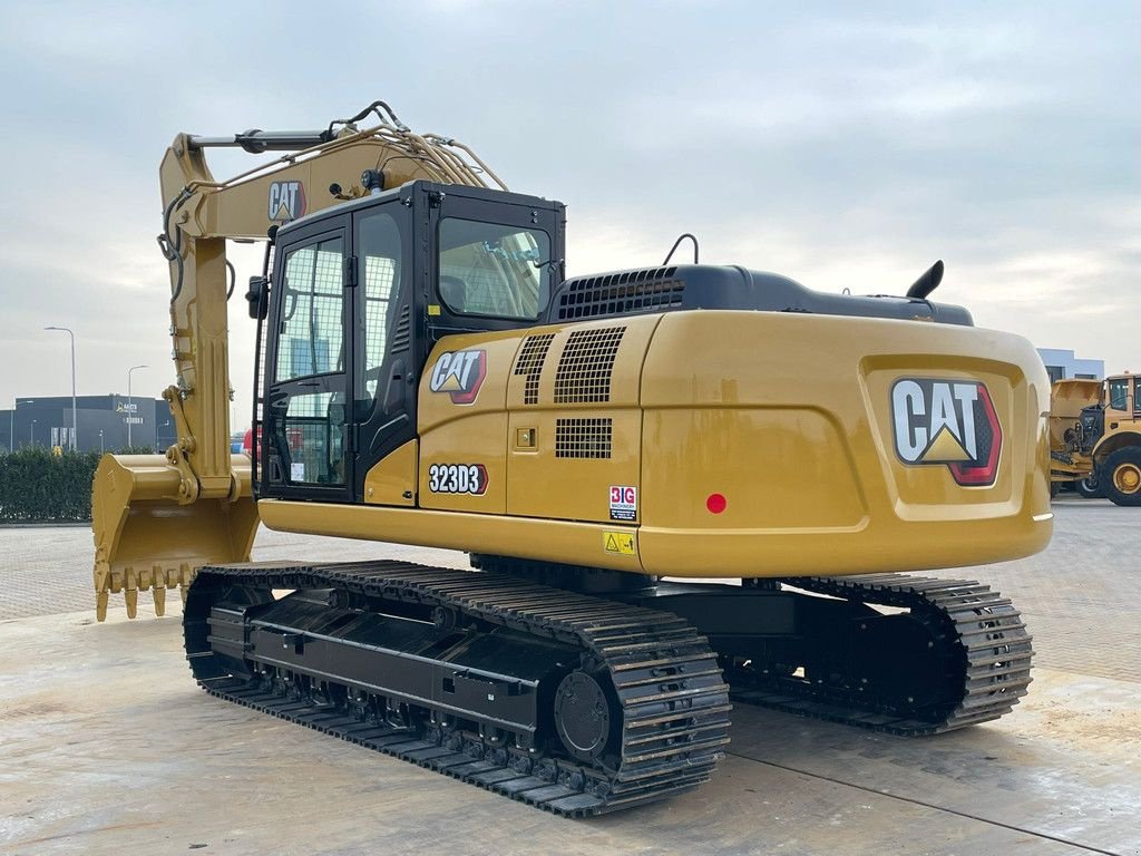 Kettenbagger van het type Caterpillar 323D3, Neumaschine in Velddriel (Foto 3)